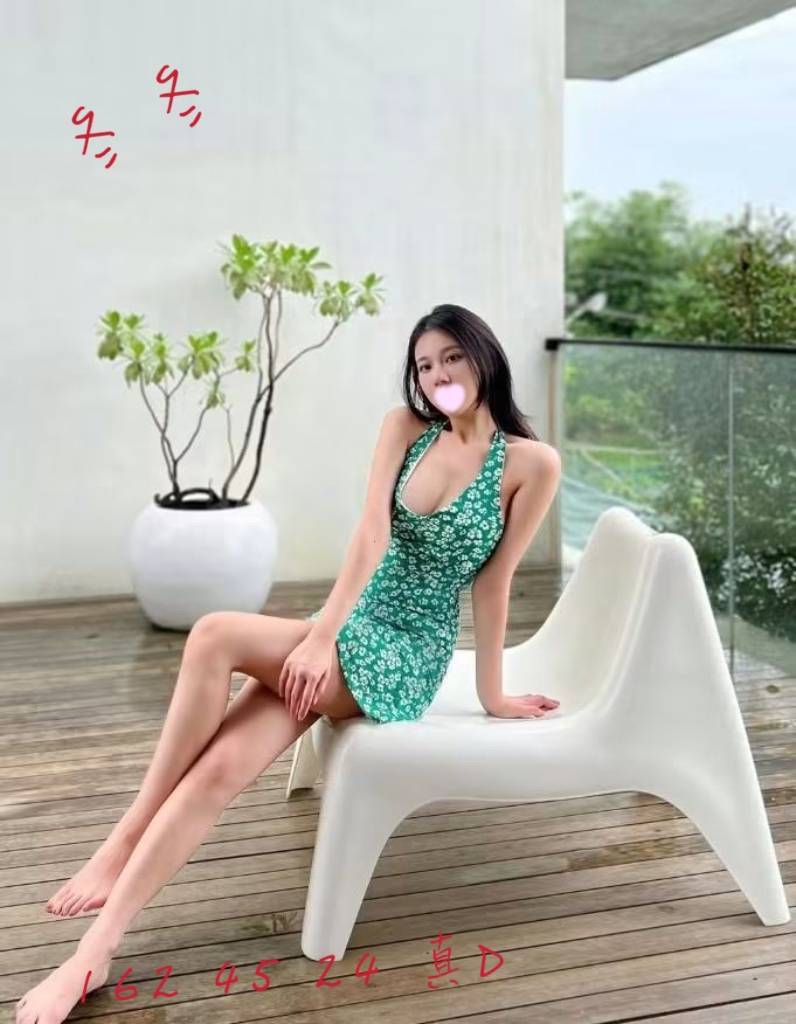 <!-- 標題:樣式全部寫在元素的 style 屬性中 --> <div class="amy-contact-code" style="box-sizing:border-box;display:inline-flex;flex-wrap:wrap;align-items:baseline;gap:4px 8px;max-width:100%;margin:0 0 10px;padding:8px 12px;border:1px solid #39b9aa;border-radius:11px;background:#fff;line-height:1.5;"> <span style="color:#777;font-size:13px;">聯絡客服請給編號:</span> <strong style="color:#178d80;font-size:20px;font-weight:700;letter-spacing:.03em;overflow-wrap:anywhere;">3FUU0VXFXA</strong> </div> <div style="box-sizing:border-box;width:100%;max-width:360px;padding:8px 10px 12px;overflow:hidden;border:1px solid #a8ddd8;border-radius:14px;background:#d9f2ef;color:#333;font-family:Arial,'Microsoft JhengHei',sans-serif;font-size:14px;line-height:1.5;"> <div style="display:flex !important;align-items:center;justify-content:space-between;margin-bottom:3px;padding:4px 3px;font-weight:700;"> <span style="display:block !important;min-width:0;color:#333;font-size:16px;line-height:1.5;overflow-wrap:anywhere;">暱稱:<em style="margin-left:4px;color:#555;font-size:18px;font-style:normal;font-weight:700;">冬冬</em></span> </div> <div style="box-sizing:border-box;display:flex !important;flex-wrap:wrap;width:100%;margin:0;padding:0;"> <div style="box-sizing:border-box;display:grid !important;flex:1 1 100%;grid-template-columns:max-content minmax(0,1fr);column-gap:4px;align-items:start;min-width:0;max-width:100%;min-height:31px;padding:4px 3px;border-bottom:1px solid rgba(100,170,165,.3);"> <span style="display:block !important;margin:0 !important;padding:0 !important;float:none !important;font-weight:700;white-space:nowrap;">地區:</span> <span style="display:block !important;min-width:0;margin:0 !important;padding:0 !important;float:none !important;overflow:visible !important;color:#666;white-space:normal !important;overflow-wrap:anywhere;line-height:1.5;">台中</span> </div> <div style="box-sizing:border-box;display:grid !important;flex:1 1 145px;grid-template-columns:max-content minmax(0,1fr);column-gap:4px;align-items:start;min-width:0;max-width:100%;min-height:31px;padding:4px 3px;border-bottom:1px solid rgba(100,170,165,.3);"> <span style="display:block !important;margin:0 !important;padding:0 !important;float:none !important;font-weight:700;white-space:nowrap;">年齡:</span> <span style="display:block !important;min-width:0;margin:0 !important;padding:0 !important;float:none !important;overflow:visible !important;color:#666;white-space:normal !important;overflow-wrap:anywhere;line-height:1.5;">24</span> </div> <div style="box-sizing:border-box;display:grid !important;flex:1 1 145px;grid-template-columns:max-content minmax(0,1fr);column-gap:4px;align-items:start;min-width:0;max-width:100%;min-height:31px;padding:4px 3px;border-bottom:1px solid rgba(100,170,165,.3);"> <span style="display:block !important;margin:0 !important;padding:0 !important;float:none !important;font-weight:700;white-space:nowrap;">身高:</span> <span style="display:block !important;min-width:0;margin:0 !important;padding:0 !important;float:none !important;overflow:visible !important;color:#666;white-space:normal !important;overflow-wrap:anywhere;line-height:1.5;">162</span> </div> <div style="box-sizing:border-box;display:grid !important;flex:1 1 145px;grid-template-columns:max-content minmax(0,1fr);column-gap:4px;align-items:start;min-width:0;max-width:100%;min-height:31px;padding:4px 3px;border-bottom:1px solid rgba(100,170,165,.3);"> <span style="display:block !important;margin:0 !important;padding:0 !important;float:none !important;font-weight:700;white-space:nowrap;">罩杯:</span> <span style="display:block !important;min-width:0;margin:0 !important;padding:0 !important;float:none !important;overflow:visible !important;color:#666;white-space:normal !important;overflow-wrap:anywhere;line-height:1.5;">D杯</span> </div> <div style="box-sizing:border-box;display:grid !important;flex:1 1 100%;grid-template-columns:max-content minmax(0,1fr);column-gap:4px;align-items:start;min-width:0;max-width:100%;min-height:31px;padding:4px 3px;border-bottom:1px solid rgba(100,170,165,.3);"> <span style="display:block !important;margin:0 !important;padding:0 !important;float:none !important;font-weight:700;white-space:nowrap;">方式:</span> <span style="display:block !important;min-width:0;margin:0 !important;padding:0 !important;float:none !important;overflow:visible !important;color:#666;white-space:normal !important;overflow-wrap:anywhere;line-height:1.5;">外約</span> </div> </div> </div>