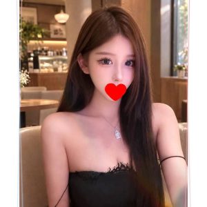 <!-- 標題：樣式全部寫在元素的 style 屬性中 --> <div class="amy-contact-code" style="box-sizing:border-box;display:inline-flex;flex-wrap:wrap;align-items:baseline;gap:4px 8px;max-width:100%;margin:0 0 10px;padding:8px 12px;border:1px solid #39b9aa;border-radius:11px;background:#fff;line-height:1.5;">   <span style="color:#777;font-size:13px;">聯絡客服請給編號：</span>   <strong style="color:#178d80;font-size:20px;font-weight:700;letter-spacing:.03em;overflow-wrap:anywhere;">5ALETEQ4</strong> </div> <div style="box-sizing:border-box;width:100%;max-width:360px;padding:8px 10px 12px;overflow:hidden;border:1px solid #a8ddd8;border-radius:14px;background:#d9f2ef;color:#333;font-family:Arial,'Microsoft JhengHei',sans-serif;font-size:14px;line-height:1.5;">   <div style="display:flex !important;align-items:center;justify-content:space-between;margin-bottom:3px;padding:4px 3px;font-weight:700;">     <span style="display:block !important;min-width:0;color:#333;font-size:16px;line-height:1.5;overflow-wrap:anywhere;">暱稱：<em style="margin-left:4px;color:#555;font-size:18px;font-style:normal;font-weight:700;">黛妍</em></span>   </div>   <div style="box-sizing:border-box;display:flex !important;flex-wrap:wrap;width:100%;margin:0;padding:0;">     <div style="box-sizing:border-box;display:grid !important;flex:1 1 100%;grid-template-columns:max-content minmax(0,1fr);column-gap:4px;align-items:start;min-width:0;max-width:100%;min-height:31px;padding:4px 3px;border-bottom:1px solid rgba(100,170,165,.3);">   <span style="display:block !important;margin:0 !important;padding:0 !important;float:none !important;font-weight:700;white-space:nowrap;">地區：</span>   <span style="display:block !important;min-width:0;margin:0 !important;padding:0 !important;float:none !important;overflow:visible !important;color:#666;white-space:normal !important;overflow-wrap:anywhere;line-height:1.5;">台北</span> </div>     <div style="box-sizing:border-box;display:grid !important;flex:1 1 145px;grid-template-columns:max-content minmax(0,1fr);column-gap:4px;align-items:start;min-width:0;max-width:100%;min-height:31px;padding:4px 3px;border-bottom:1px solid rgba(100,170,165,.3);">   <span style="display:block !important;margin:0 !important;padding:0 !important;float:none !important;font-weight:700;white-space:nowrap;">年齡：</span>   <span style="display:block !important;min-width:0;margin:0 !important;padding:0 !important;float:none !important;overflow:visible !important;color:#666;white-space:normal !important;overflow-wrap:anywhere;line-height:1.5;">21</span> </div>     <div style="box-sizing:border-box;display:grid !important;flex:1 1 145px;grid-template-columns:max-content minmax(0,1fr);column-gap:4px;align-items:start;min-width:0;max-width:100%;min-height:31px;padding:4px 3px;border-bottom:1px solid rgba(100,170,165,.3);">   <span style="display:block !important;margin:0 !important;padding:0 !important;float:none !important;font-weight:700;white-space:nowrap;">身高：</span>   <span style="display:block !important;min-width:0;margin:0 !important;padding:0 !important;float:none !important;overflow:visible !important;color:#666;white-space:normal !important;overflow-wrap:anywhere;line-height:1.5;">165</span> </div>     <div style="box-sizing:border-box;display:grid !important;flex:1 1 145px;grid-template-columns:max-content minmax(0,1fr);column-gap:4px;align-items:start;min-width:0;max-width:100%;min-height:31px;padding:4px 3px;border-bottom:1px solid rgba(100,170,165,.3);">   <span style="display:block !important;margin:0 !important;padding:0 !important;float:none !important;font-weight:700;white-space:nowrap;">罩杯：</span>   <span style="display:block !important;min-width:0;margin:0 !important;padding:0 !important;float:none !important;overflow:visible !important;color:#666;white-space:normal !important;overflow-wrap:anywhere;line-height:1.5;">D杯</span> </div>     <div style="box-sizing:border-box;display:grid !important;flex:1 1 100%;grid-template-columns:max-content minmax(0,1fr);column-gap:4px;align-items:start;min-width:0;max-width:100%;min-height:31px;padding:4px 3px;border-bottom:1px solid rgba(100,170,165,.3);">   <span style="display:block !important;margin:0 !important;padding:0 !important;float:none !important;font-weight:700;white-space:nowrap;">方式：</span>   <span style="display:block !important;min-width:0;margin:0 !important;padding:0 !important;float:none !important;overflow:visible !important;color:#666;white-space:normal !important;overflow-wrap:anywhere;line-height:1.5;">茶訊</span> </div>   </div> </div>